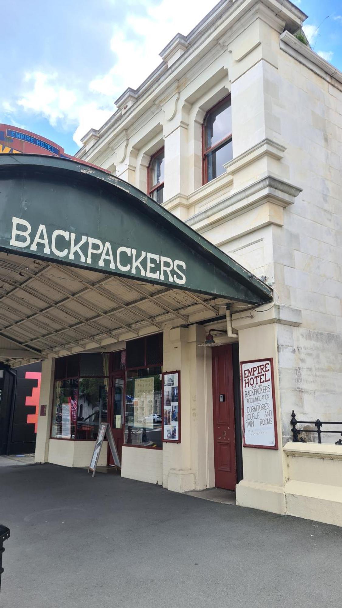 Empire Hotel Backpackers Oamaru Exteriör bild
